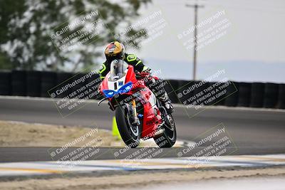 media/Apr-18-2025-TrackDaz (Fri) [[45f5874c44]]/B Group/Session 4 (Turn 6 - Outside)/